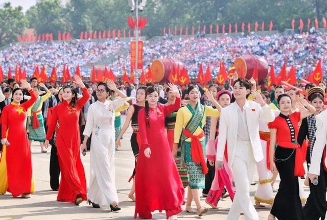 Người lao động chính thức được nghỉ thêm 1 ngày/năm, hưởng nguyên lương- Ảnh 1.