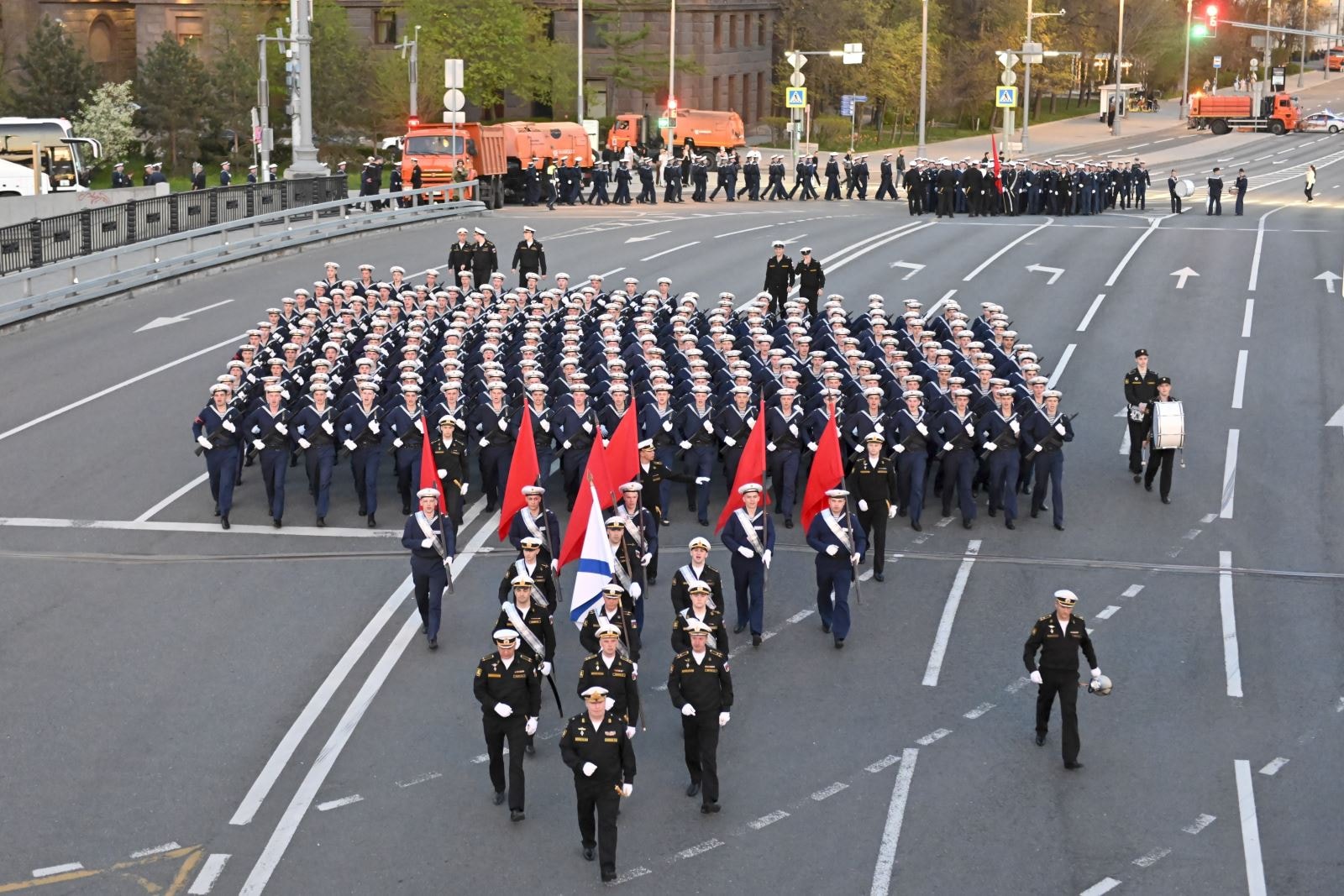 Tổng thống Ukraine ký sắc lệnh đặc biệt về Quảng trường Đỏ khi Nga duyệt binh Ngày Chiến thắng- Ảnh 2.