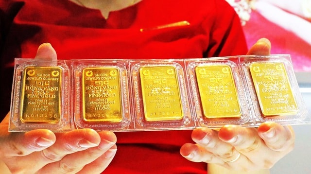 Chốt giá vàng hôm nay ngày 9/5 tiếp đà giảm mạnh- Ảnh 1.