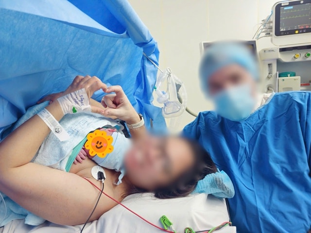 Vượt nửa vòng trái đất, vợ chồng người New Zealand trở về Việt Nam để sinh con mắc dị tật tim an toàn- Ảnh 2. Vượt nửa vòng trái đất, vợ chồng người New Zealand trở về Việt Nam để sinh con mắc dị tật tim an toàn- Ảnh 2.