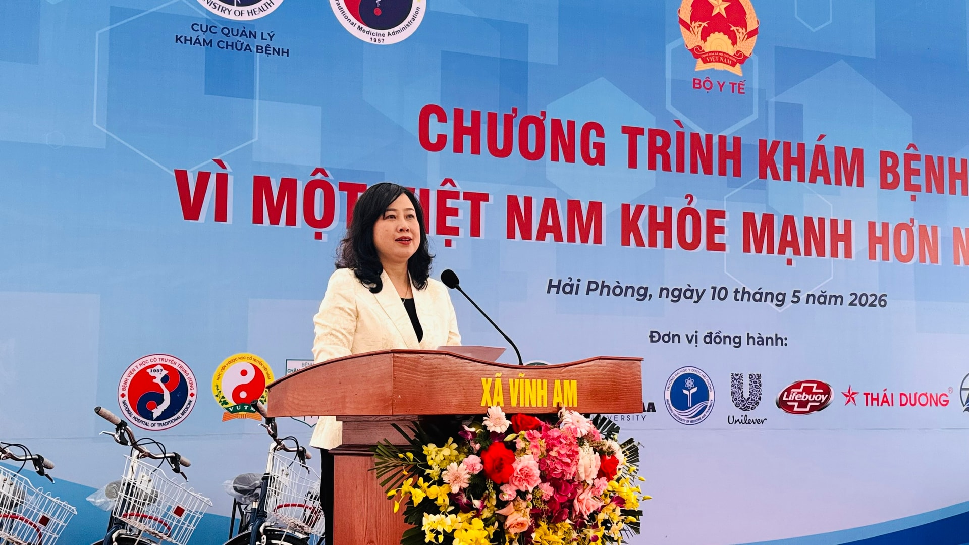 Bộ trưởng Đào Hồng Lan dự chương trình khám bệnh miễn phí 'Vì một Việt Nam khỏe mạnh hơn 2026' tại Hải Phòng- Ảnh 2. Bộ trưởng Đào Hồng Lan dự chương trình khám bệnh miễn phí 'Vì một Việt Nam khỏe mạnh hơn 2026' tại Hải Phòng- Ảnh 2.