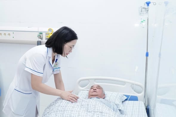 Viên chức ngạch kỹ thuật viên muốn chuyển sang chức danhDinh dưỡng hạng IV cần điều kiện gì?- Ảnh 1.