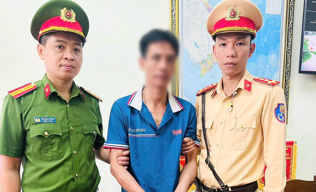 Kiểm tra vi phạm nồng độ cồn, phát hiện tài xế giấu ma túy trong người- Ảnh 1.