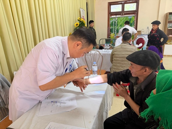 Lan tỏa tinh thần phòng bệnh từ sớm, từ xa nơi vùng biên Tổ quốc- Ảnh 10. Lan tỏa tinh thần phòng bệnh từ sớm, từ xa nơi vùng biên Tổ quốc- Ảnh 10.