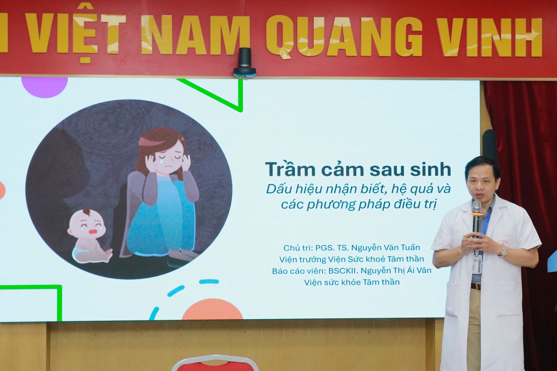 Người mẹ trẻ phải điều trị sức khỏe tâm thần vì có biểu hiện bất thường sau sinh- Ảnh 2. Người mẹ trẻ phải điều trị sức khỏe tâm thần vì có biểu hiện bất thường sau sinh- Ảnh 2.
