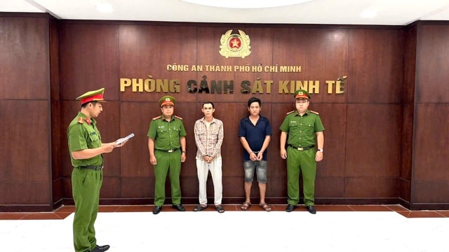 Ngâm thịt lợn vào hóa chất để 'biến' thành thịt bò, 2 đối tượng thu hơn 9 tỷ đồng- Ảnh 1. Ngâm thịt lợn vào hóa chất để 'biến' thành thịt bò, 2 đối tượng thu hơn 9 tỷ đồng- Ảnh 1.