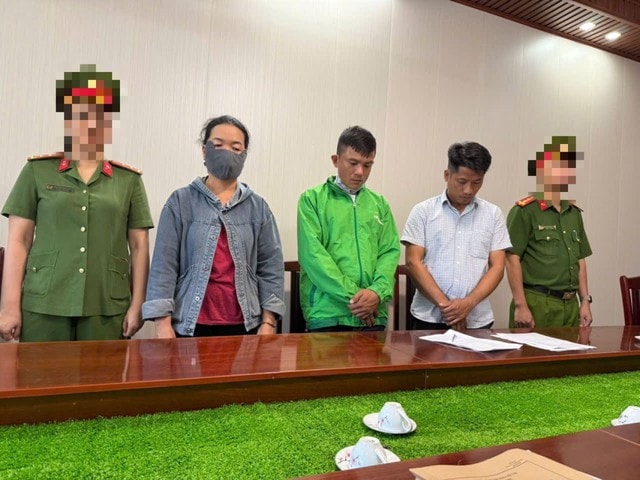 Các đối tượng (từ trái sang phải) gồm: Lê Thị Kim Trang, Trần Thanh Hùng, Võ Thanh Tùng. Ảnh: CAKH