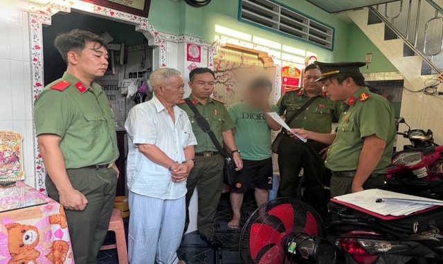 Bắt Trần Ngọc Sương vì tội xuyên tạc chống phá Nhà nước- Ảnh 1.
