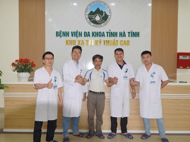 Bệnh viện Đa khoa Hà Tĩnh điều trị thành công cho bệnh nhân ung thư trực tràng di căn gan giai đoạn 4- Ảnh 3. Bệnh viện Đa khoa Hà Tĩnh điều trị thành công cho bệnh nhân ung thư trực tràng di căn gan giai đoạn 4- Ảnh 3.