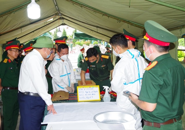 Nghệ An triển khai lấy mẫu ADN hàng nghìn mộ liệt sĩ chưa rõ danh tính- Ảnh 1. Nghệ An triển khai lấy mẫu ADN hàng nghìn mộ liệt sĩ chưa rõ danh tính- Ảnh 1.