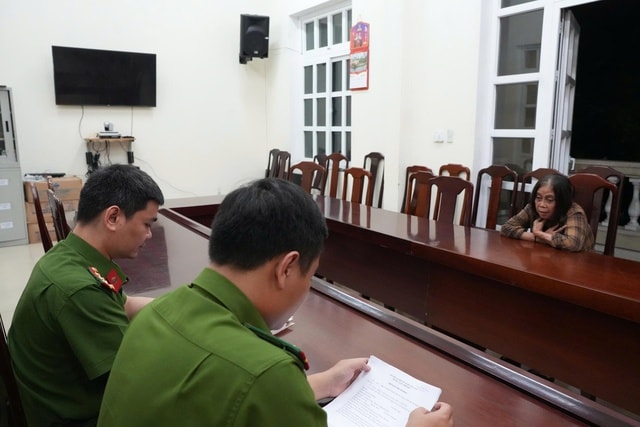 Đang bị khởi tố, 'nữ quái' từ Đà Nẵng ra Huế gây án- Ảnh 1.