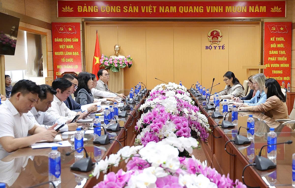 Bộ trưởng Đào Hồng Lan tiếp, làm việc với Đại sứ Úc Gillian Bird về thúc đẩy hợp tác y tế- Ảnh 3. Bộ trưởng Đào Hồng Lan tiếp, làm việc với Đại sứ Úc Gillian Bird về thúc đẩy hợp tác y tế- Ảnh 3.