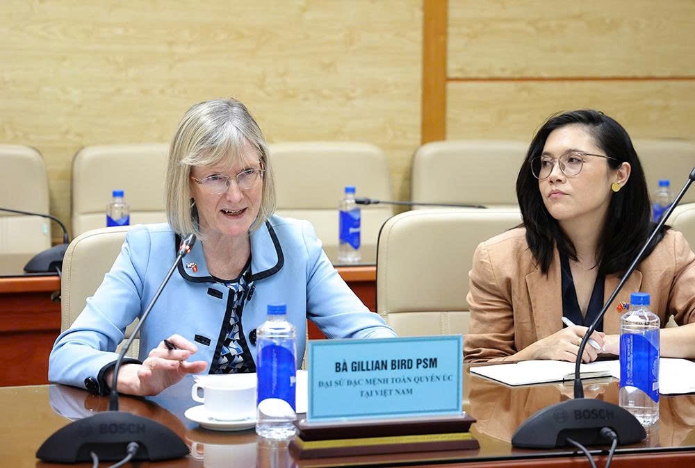 Bộ trưởng Đào Hồng Lan tiếp, làm việc với Đại sứ Úc Gillian Bird về thúc đẩy hợp tác y tế- Ảnh 2. Bộ trưởng Đào Hồng Lan tiếp, làm việc với Đại sứ Úc Gillian Bird về thúc đẩy hợp tác y tế- Ảnh 2.