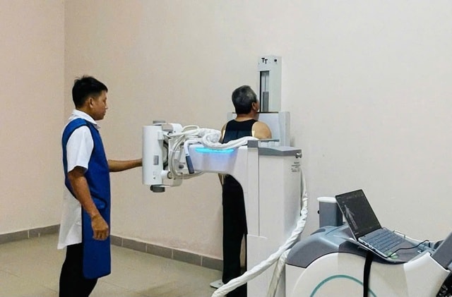 Khám sức khỏe định kỳ cho cán bộ, chiến sĩ tại đặc khu Cồn Cỏ- Ảnh 3.