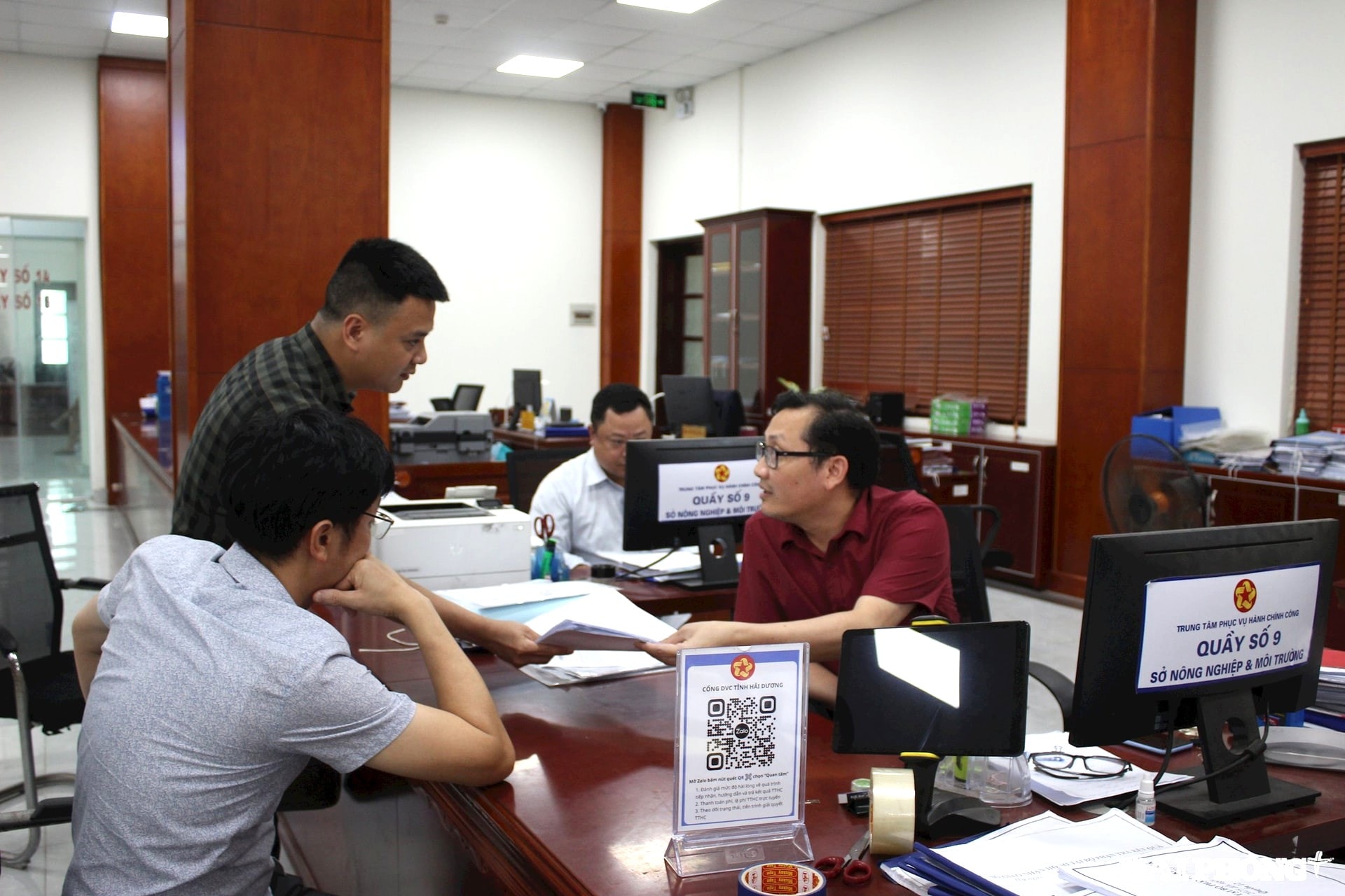 Hàng loạt hồ sơ đất đai bị trễ hạn, Chủ tịch TP Hải Phòng yêu cầu làm rõ trách nhiệm- Ảnh 1.