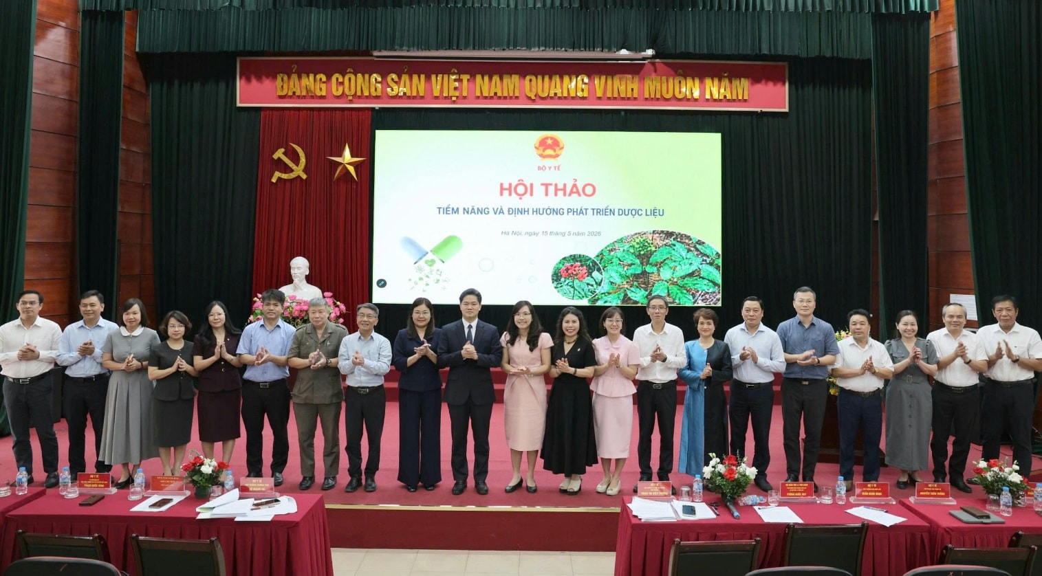 Khơi thông tiềm năng dược liệu Việt Nam để trở thành ngành kinh tế mũi nhọn- Ảnh 5. Khơi thông tiềm năng dược liệu Việt Nam để trở thành ngành kinh tế mũi nhọn- Ảnh 5.