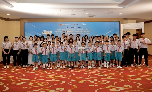 Giải chạy học sinh thu hút hàng nghìn em nhỏ tham gia vì sức khỏe cộng đồng- Ảnh 2.