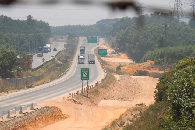 Lý do đề xuất tạm dừng hoạt động cao tốc Cam Lộ - La Sơn vào ban đêm- Ảnh 1. Lý do đề xuất tạm dừng hoạt động cao tốc Cam Lộ - La Sơn vào ban đêm- Ảnh 1.
