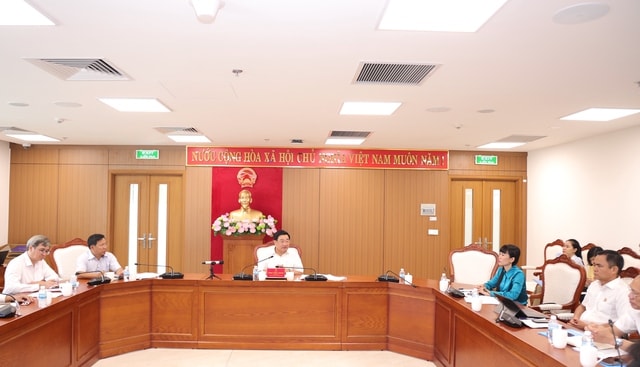 Loài chim tạo nên đặc sản nổi tiếng bị giăng nhiều 'lưới tàng hình' săn bắt- Ảnh 1.