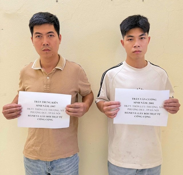 Tạm giữ 2 anh em xông vào quán cắt tóc hành hung chủ quán vi nghi quan hệ bất chính với bố- Ảnh 1.