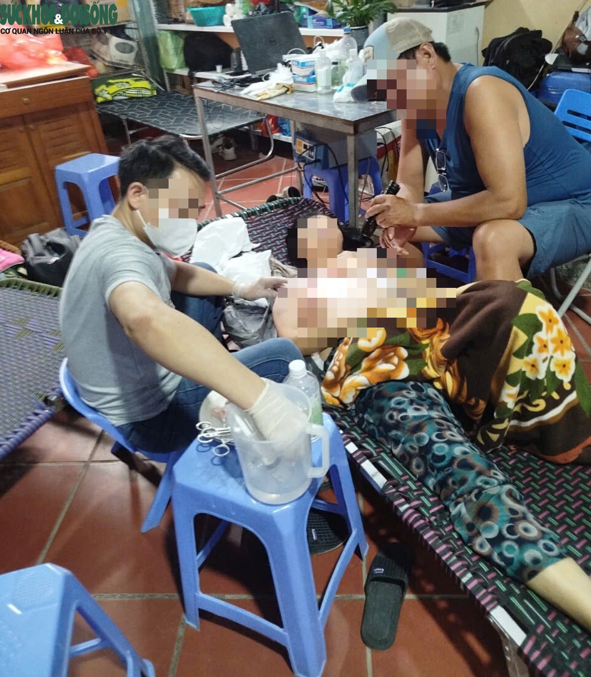 Xâm nhập cơ sở ‘CHUA BENH BANG NUOC’ trị ung thư- Ảnh 2. Xâm nhập cơ sở ‘CHUA BENH BANG NUOC’ trị ung thư- Ảnh 2.