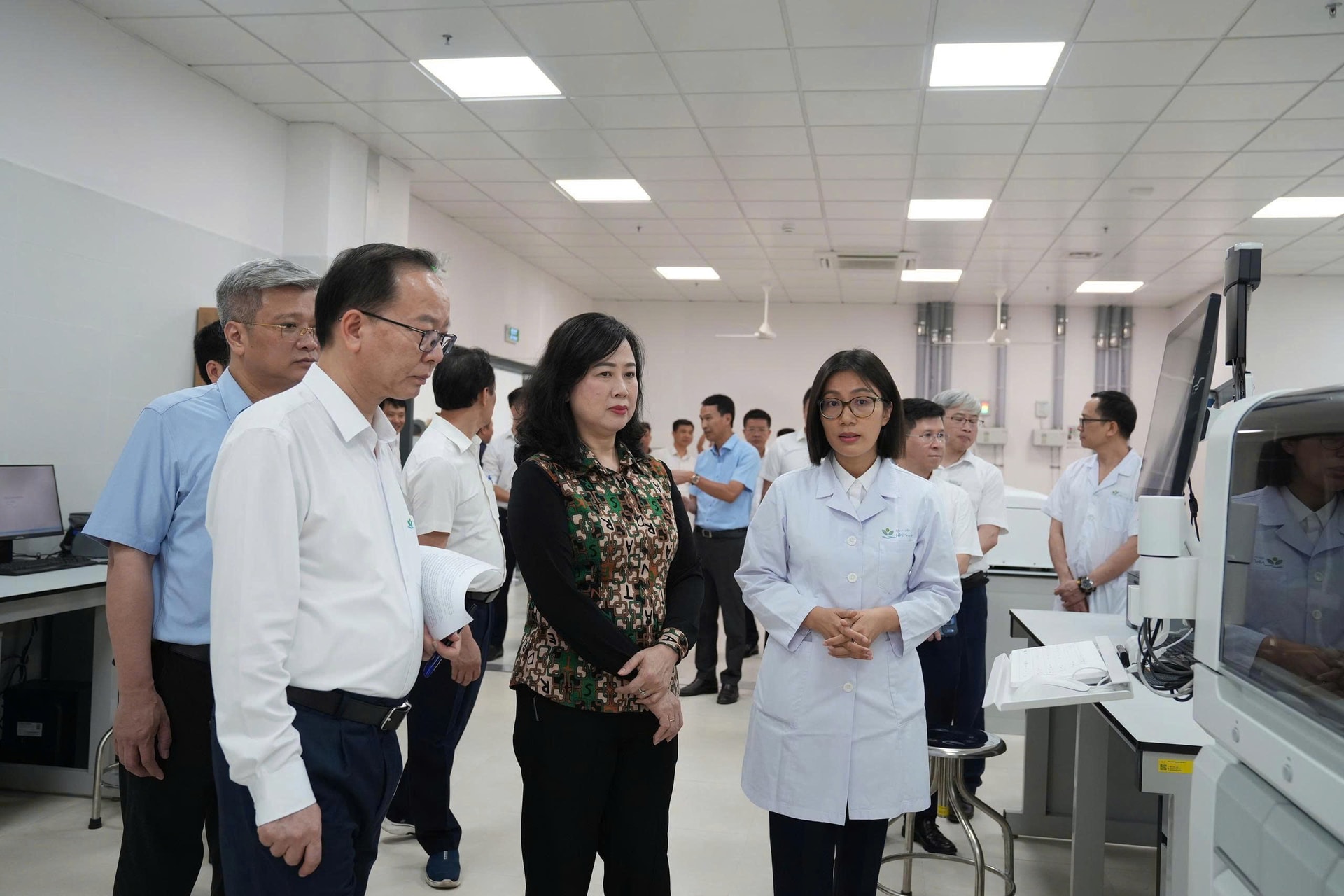 Bộ trưởng Bộ Y tế Đào Hồng Lan: Khẩn trương hoàn thiện các điều kiện để Cơ sở 2 Bệnh viện Nhi Trung ương hoạt động từ ngày 1/6- Ảnh 3.