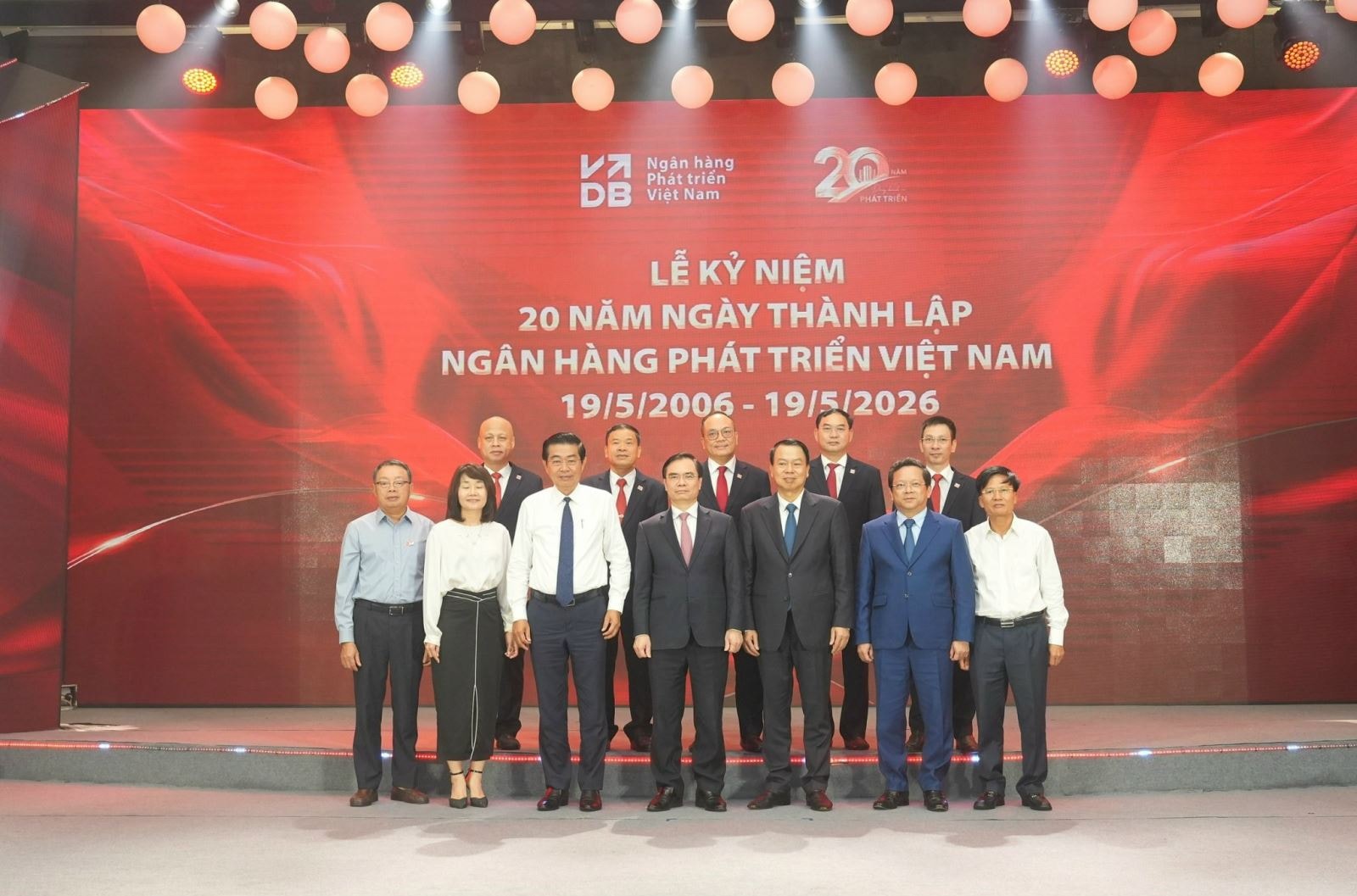 VDB kỷ niệm 20 năm thành lập: Khẳng định vai trò định chế tài chính phát triển của Nhà nước- Ảnh 9. VDB kỷ niệm 20 năm thành lập: Khẳng định vai trò định chế tài chính phát triển của Nhà nước- Ảnh 9.