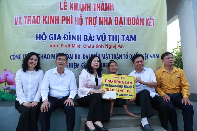 Bộ trưởng Đào Hồng Lan: Chăm sóc sức khỏe người dân từ sớm, từ xa và ngay tại cơ sở- Ảnh 14.