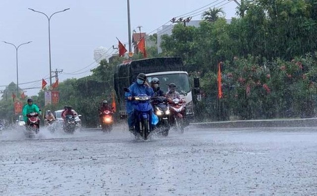 Miền Bắc đón mưa dông, nhiệt giảm mạnh- Ảnh 1.