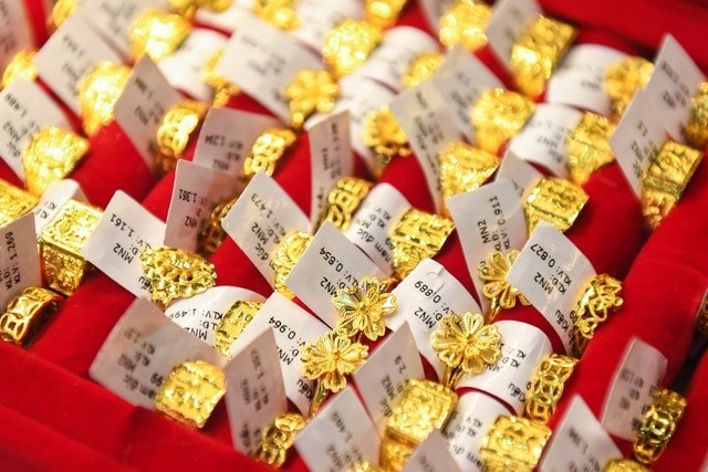 Chốt giá vàng hôm nay ngày 17/5 giảm cực mạnh, người mua lỗ đậm- Ảnh 1. Chốt giá vàng hôm nay ngày 17/5 giảm cực mạnh, người mua lỗ đậm- Ảnh 1.