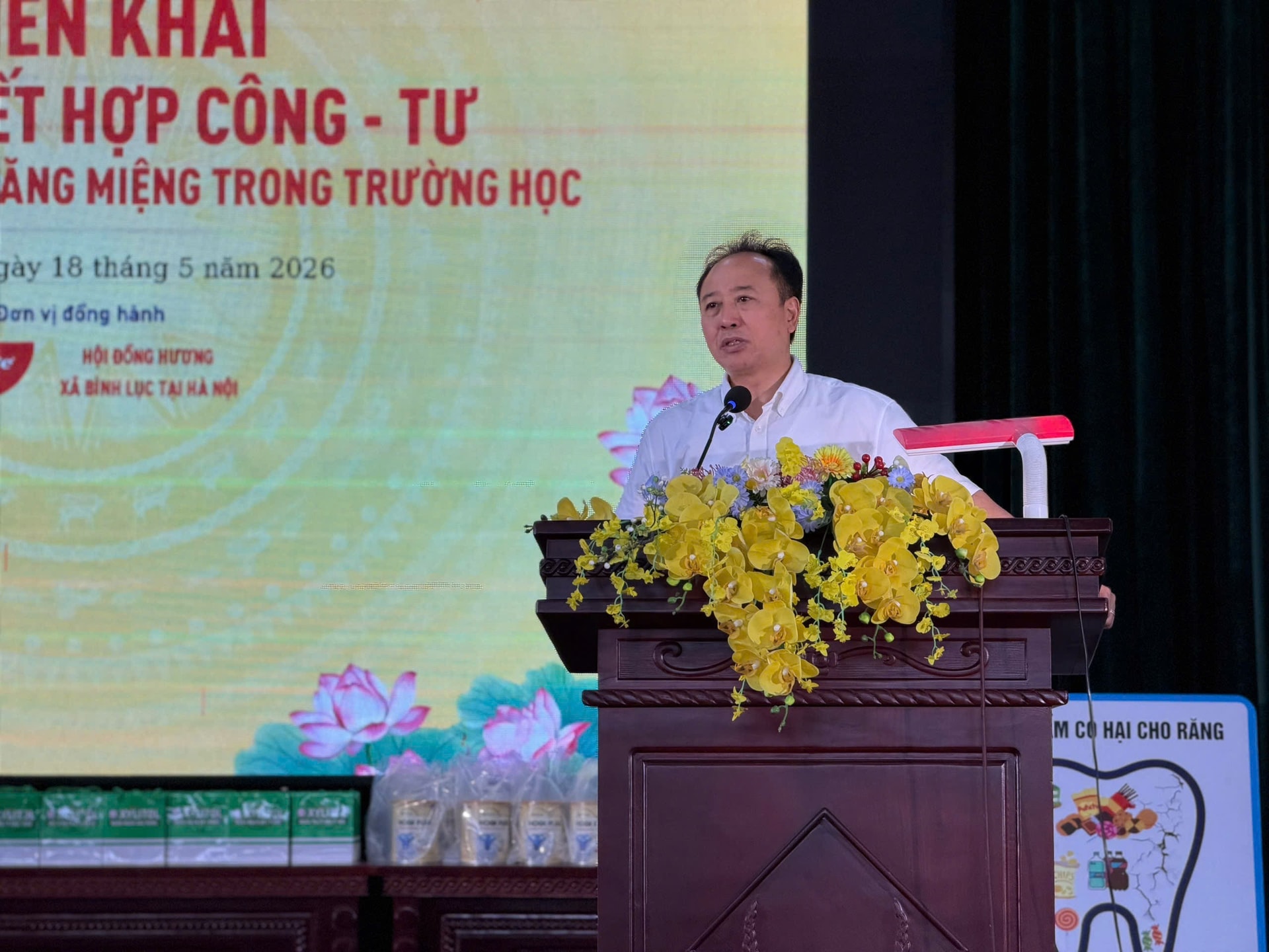 Triển khai mô hình kết hợp công - tư chăm sóc sức khỏe răng miệng học đường- Ảnh 1. Triển khai mô hình kết hợp công - tư chăm sóc sức khỏe răng miệng học đường- Ảnh 1.