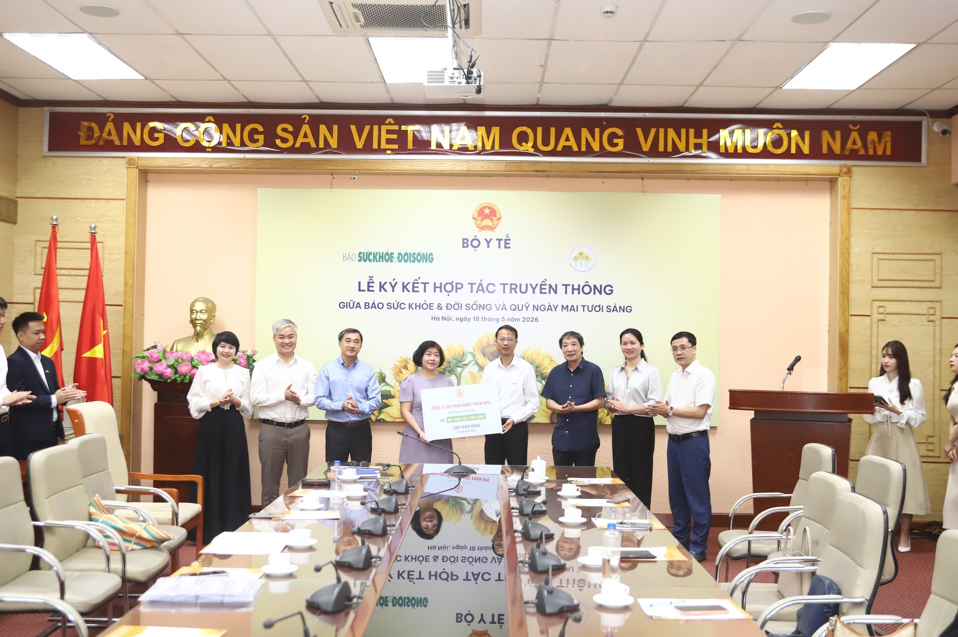 Báo Sức khỏe & Đời sống cùng Quỹ Ngày mai tươi sáng hợp tác lan tỏa thông điệp nhân ái, huy động hỗ trợ bệnh nhân ung thư- Ảnh 6. Báo Sức khỏe & Đời sống cùng Quỹ Ngày mai tươi sáng hợp tác lan tỏa thông điệp nhân ái, huy động hỗ trợ bệnh nhân ung thư- Ảnh 6.