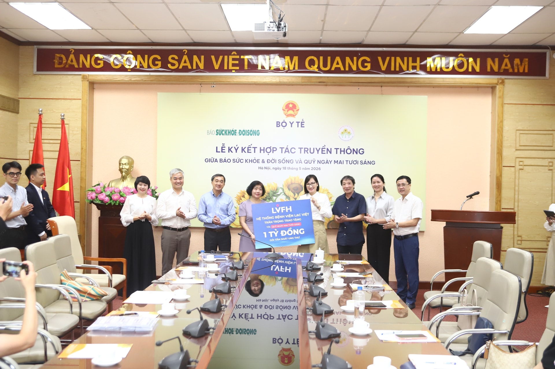 Báo Sức khỏe & Đời sống cùng Quỹ Ngày mai tươi sáng hợp tác lan tỏa thông điệp nhân ái, huy động hỗ trợ bệnh nhân ung thư- Ảnh 5. Báo Sức khỏe & Đời sống cùng Quỹ Ngày mai tươi sáng hợp tác lan tỏa thông điệp nhân ái, huy động hỗ trợ bệnh nhân ung thư- Ảnh 5.