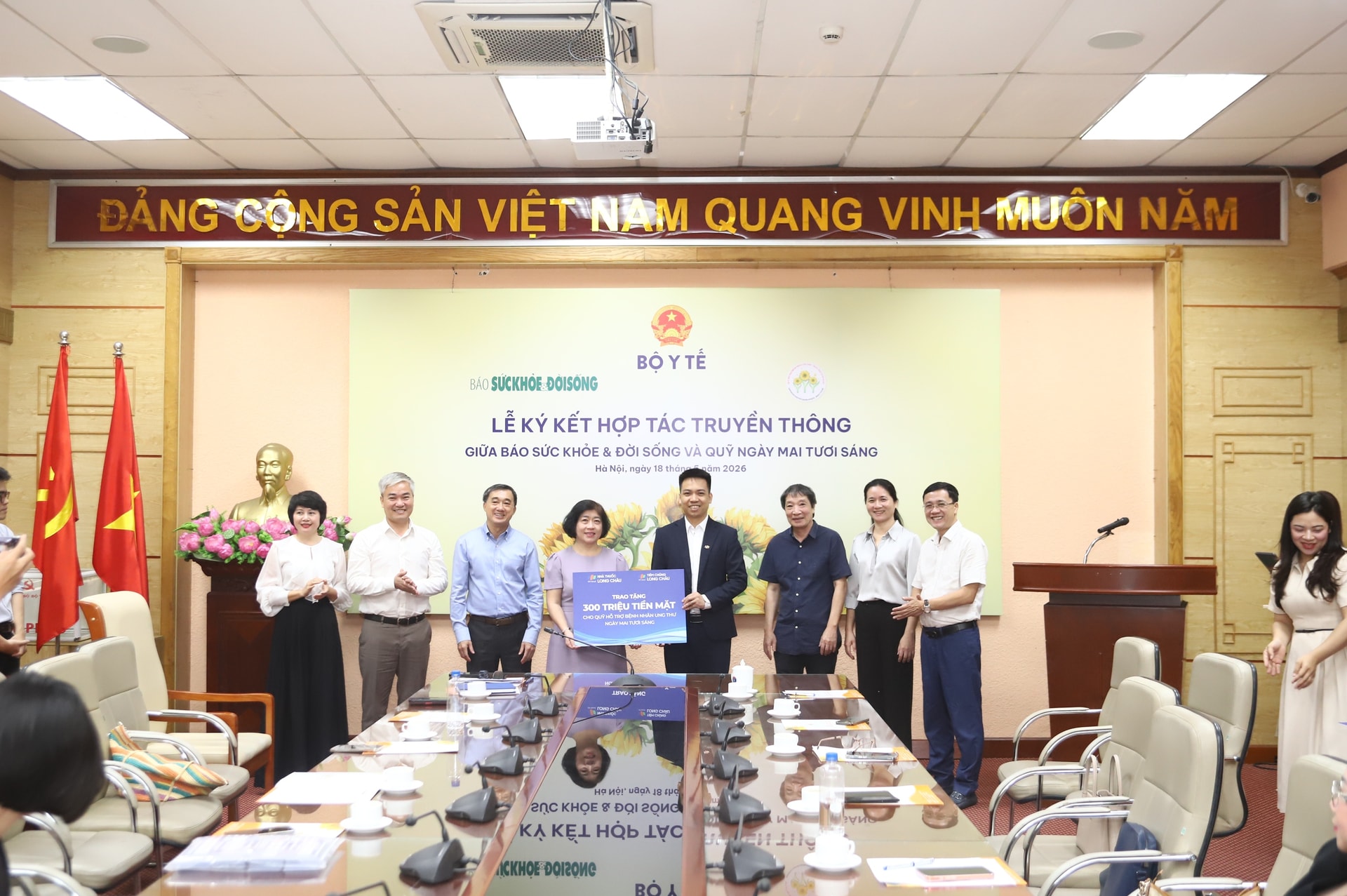 Báo Sức khỏe & Đời sống cùng Quỹ Ngày mai tươi sáng hợp tác lan tỏa thông điệp nhân ái, huy động hỗ trợ bệnh nhân ung thư- Ảnh 7. Báo Sức khỏe & Đời sống cùng Quỹ Ngày mai tươi sáng hợp tác lan tỏa thông điệp nhân ái, huy động hỗ trợ bệnh nhân ung thư- Ảnh 7.