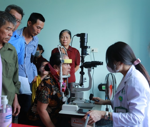 Y tế Nghệ An đưa chăm sóc sức khỏe đến bản làng xa- Ảnh 1. Y tế Nghệ An đưa chăm sóc sức khỏe đến bản làng xa- Ảnh 1.