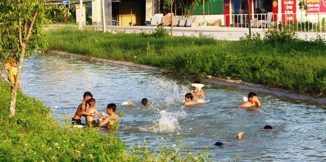 Bộ Y tế liên tiếp cảnh báo tình trạng đuối nước ở trẻ em gia tăng trong dịp hè- Ảnh 1. Bộ Y tế liên tiếp cảnh báo tình trạng đuối nước ở trẻ em gia tăng trong dịp hè- Ảnh 1.