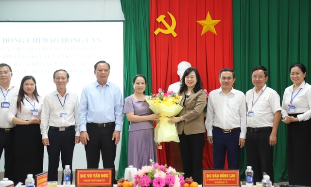 Bộ trưởng Bộ Y tế: Phân cấp càng mạnh, y tế cơ sở càng phải vững- Ảnh 4. Bộ trưởng Bộ Y tế: Phân cấp càng mạnh, y tế cơ sở càng phải vững- Ảnh 4.