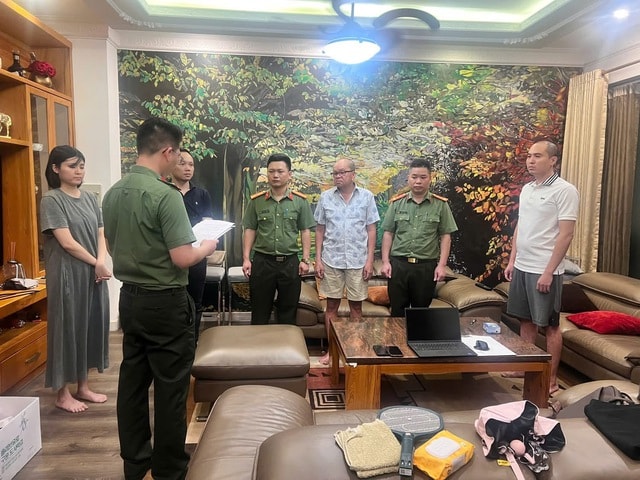 Phá đường dây vận chuyển 84 tấn phóng xạ- Ảnh 1. Phá đường dây vận chuyển 84 tấn phóng xạ- Ảnh 1.