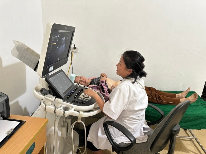 Y tế Nghệ An đưa chăm sóc sức khỏe đến bản làng xa- Ảnh 3. Y tế Nghệ An đưa chăm sóc sức khỏe đến bản làng xa- Ảnh 3.