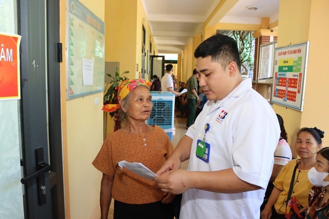 Y tế Nghệ An đưa chăm sóc sức khỏe đến bản làng xa- Ảnh 5. Y tế Nghệ An đưa chăm sóc sức khỏe đến bản làng xa- Ảnh 5.