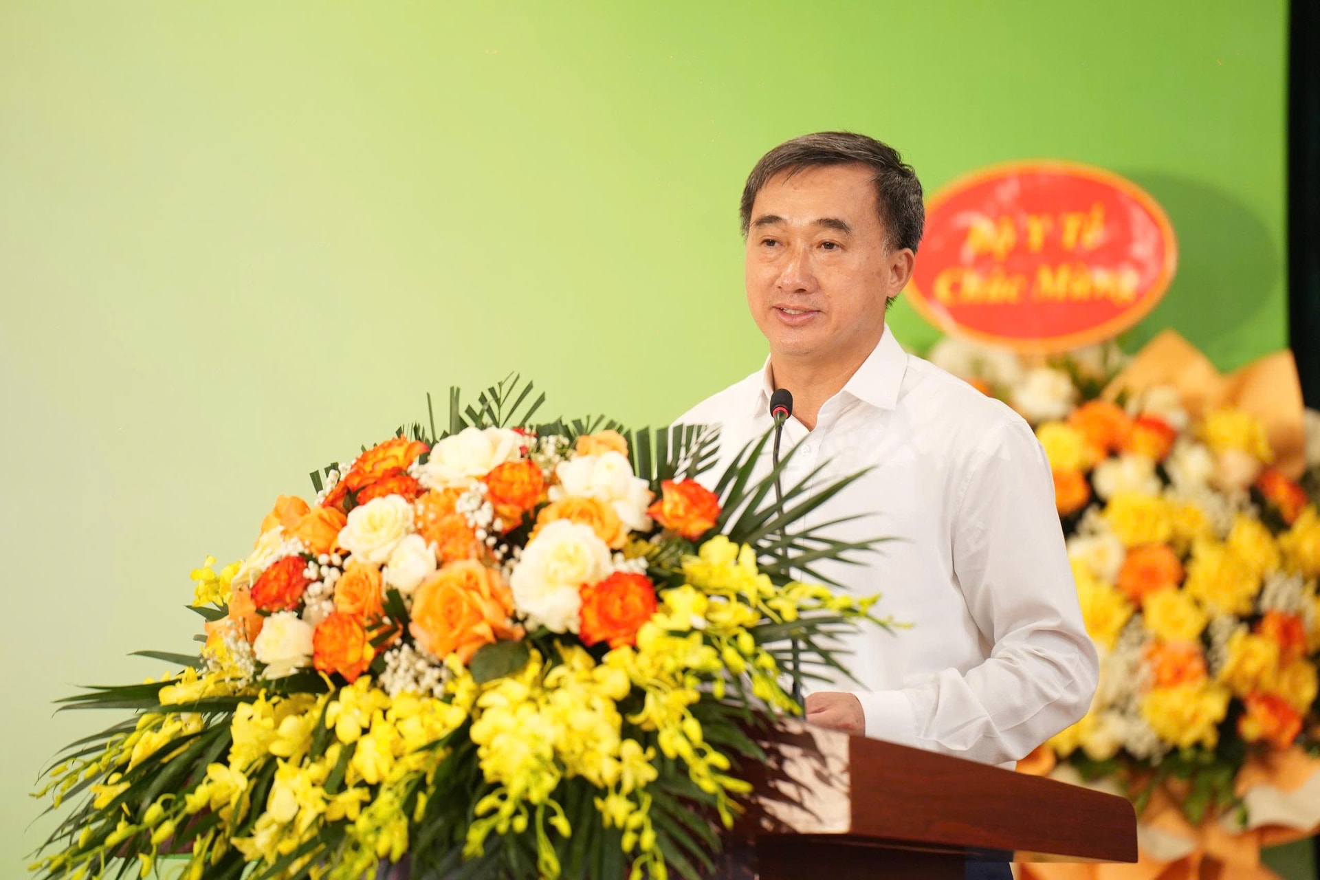Thứ trưởng Trần Văn Thuấn: Xây dựng cơ sở y tế không khói thuốc không phải phong trào nhất thời, càng không thể dừng lại ở khẩu hiệu- Ảnh 1. Thứ trưởng Trần Văn Thuấn: Xây dựng cơ sở y tế không khói thuốc không phải phong trào nhất thời, càng không thể dừng lại ở khẩu hiệu- Ảnh 1.