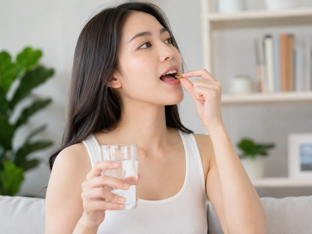 Người thường xuyên đổ mồ hôi nhiều nên bổ sung vi chất gì?- Ảnh 1. Người thường xuyên đổ mồ hôi nhiều nên bổ sung vi chất gì?- Ảnh 1.