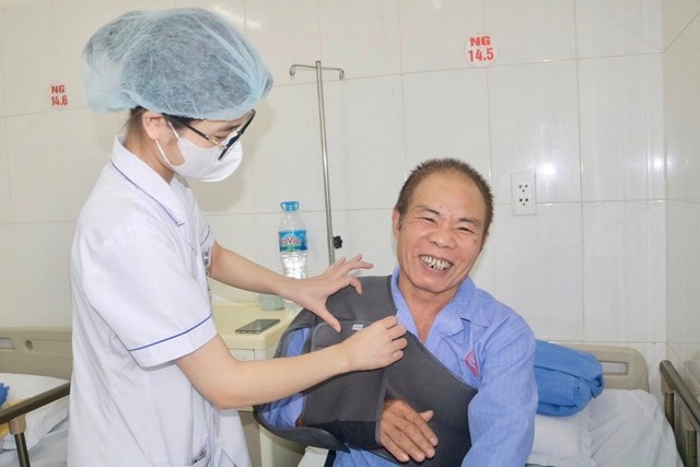 Đau vai kéo dài, đi khám phát hiện bị đứt hoàn toàn cơ trên gai- Ảnh 2. Đau vai kéo dài, đi khám phát hiện bị đứt hoàn toàn cơ trên gai- Ảnh 2.
