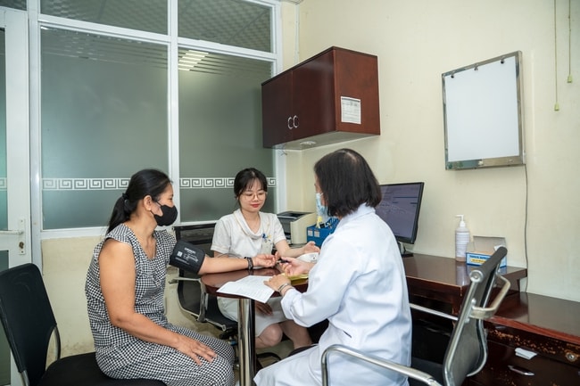 Chuẩn hóa chất lượng, nâng cao năng lực chăm sóc sức khỏe ban đầu- Ảnh 3. Chuẩn hóa chất lượng, nâng cao năng lực chăm sóc sức khỏe ban đầu- Ảnh 3.