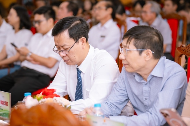 Cuộc thi “Cơ sở y tế không khói thuốc lá” lần II hướng tới môi trường bệnh viện văn minh, chất lượng và an toàn- Ảnh 5. Cuộc thi “Cơ sở y tế không khói thuốc lá” lần II hướng tới môi trường bệnh viện văn minh, chất lượng và an toàn- Ảnh 5.