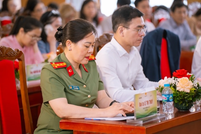 Cuộc thi “Cơ sở y tế không khói thuốc lá” lần II hướng tới môi trường bệnh viện văn minh, chất lượng và an toàn- Ảnh 3. Cuộc thi “Cơ sở y tế không khói thuốc lá” lần II hướng tới môi trường bệnh viện văn minh, chất lượng và an toàn- Ảnh 3.