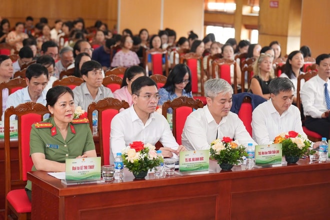 Cuộc thi “Cơ sở y tế không khói thuốc lá” lần II hướng tới môi trường bệnh viện văn minh, chất lượng và an toàn- Ảnh 2. Cuộc thi “Cơ sở y tế không khói thuốc lá” lần II hướng tới môi trường bệnh viện văn minh, chất lượng và an toàn- Ảnh 2.