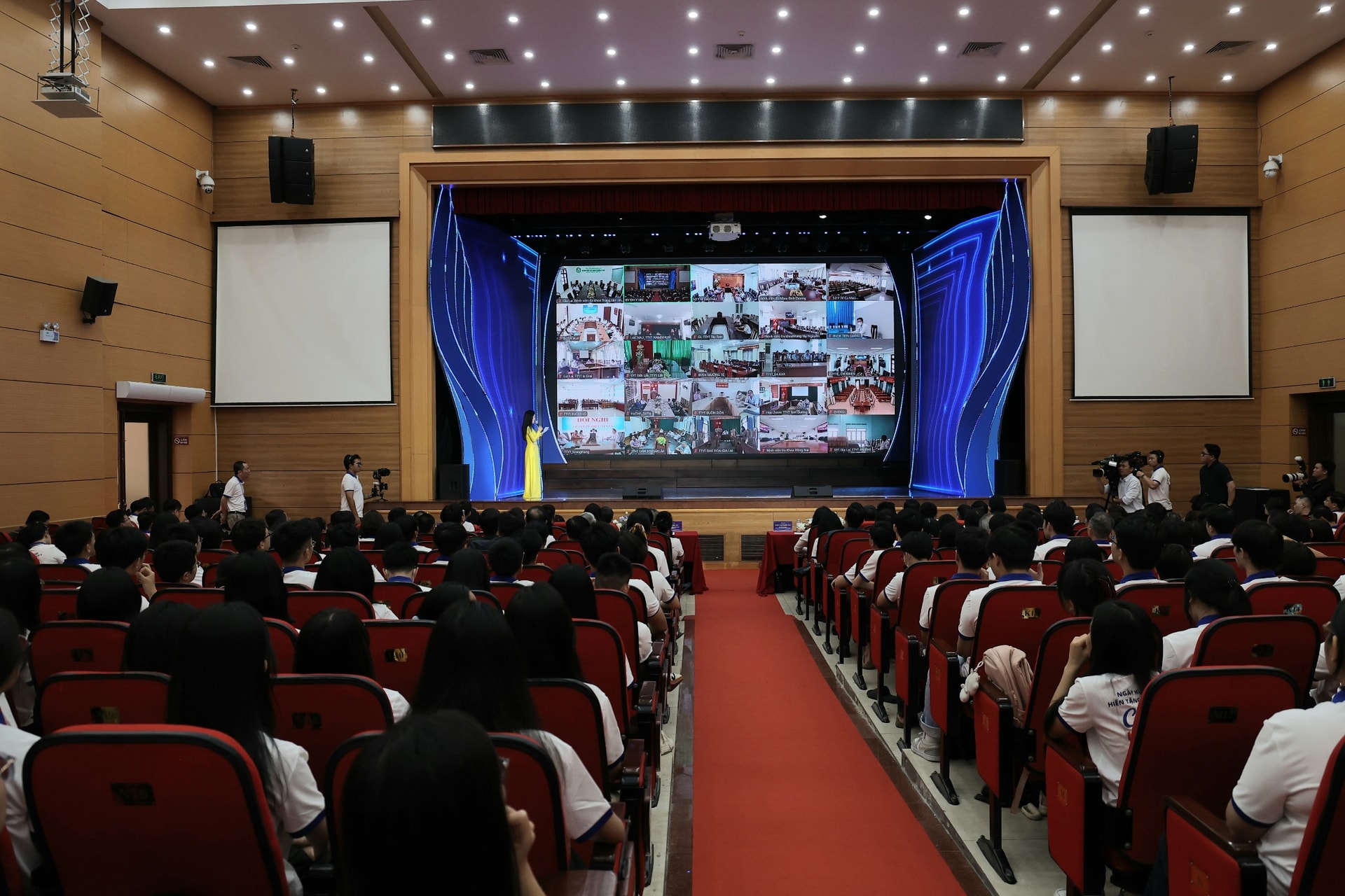 Phó Thủ tướng Phạm Thị Thanh Trà kêu gọi lan tỏa mạnh mẽ phong trào hiến mô, tạng- Ảnh 9. Phó Thủ tướng Phạm Thị Thanh Trà kêu gọi lan tỏa mạnh mẽ phong trào hiến mô, tạng- Ảnh 9.