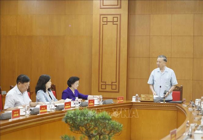 Tổng Bí thư, Chủ tịch nước Tô Lâm: Phát triển y học cổ truyền, chăm sóc sức khỏe nhân dân tốt hơn trong thời kỳ mới- Ảnh 3. Tổng Bí thư, Chủ tịch nước Tô Lâm: Phát triển y học cổ truyền, chăm sóc sức khỏe nhân dân tốt hơn trong thời kỳ mới- Ảnh 3.