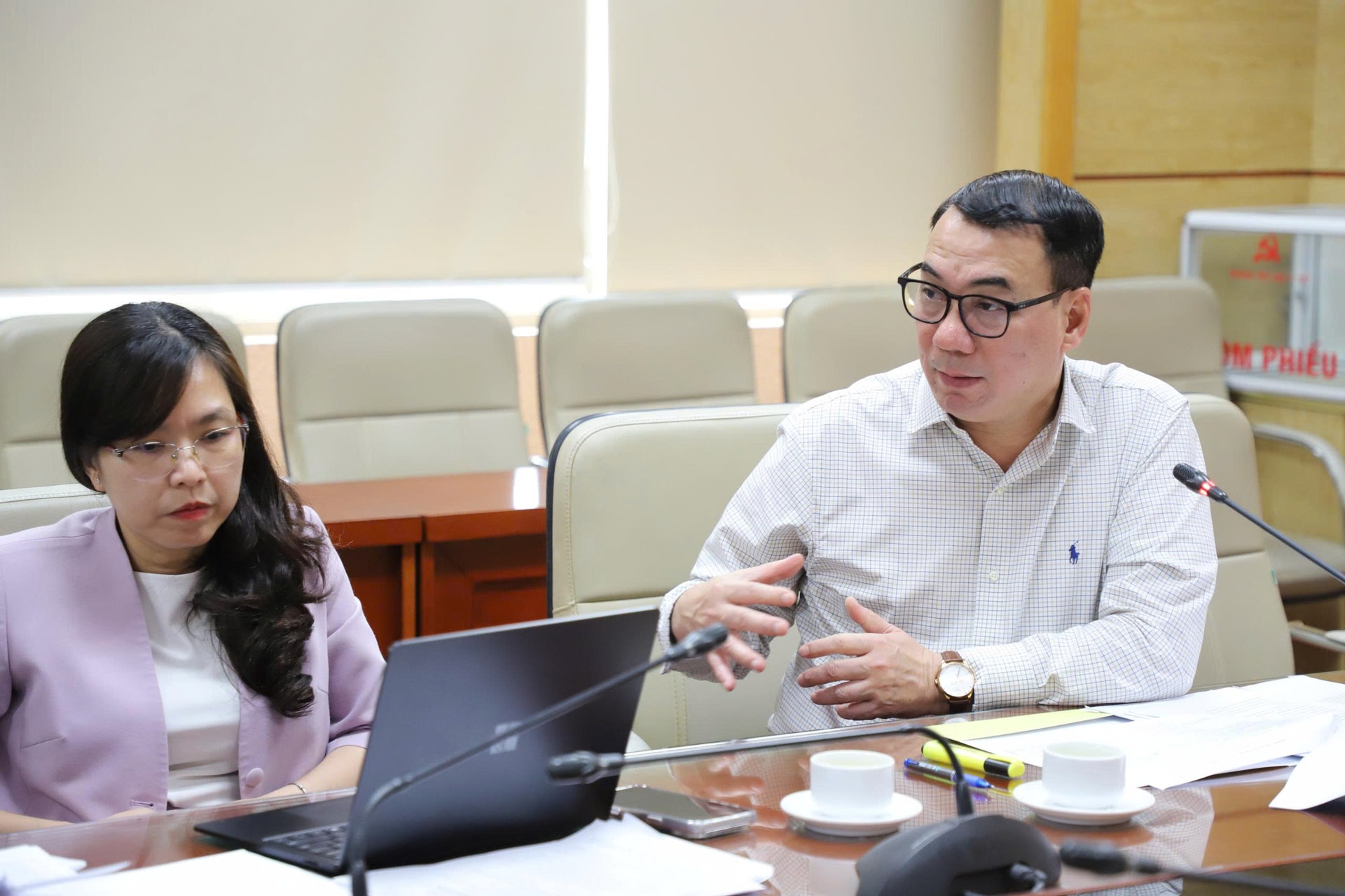Thứ trưởng Nguyễn Tri Thức: Thúc đẩy ứng dụng các sáng kiến, đề tài khoa học vào điều trị thực tiễn- Ảnh 2. Thứ trưởng Nguyễn Tri Thức: Thúc đẩy ứng dụng các sáng kiến, đề tài khoa học vào điều trị thực tiễn- Ảnh 2.